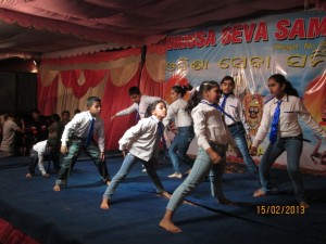 Dance Perfomance by School Kids
